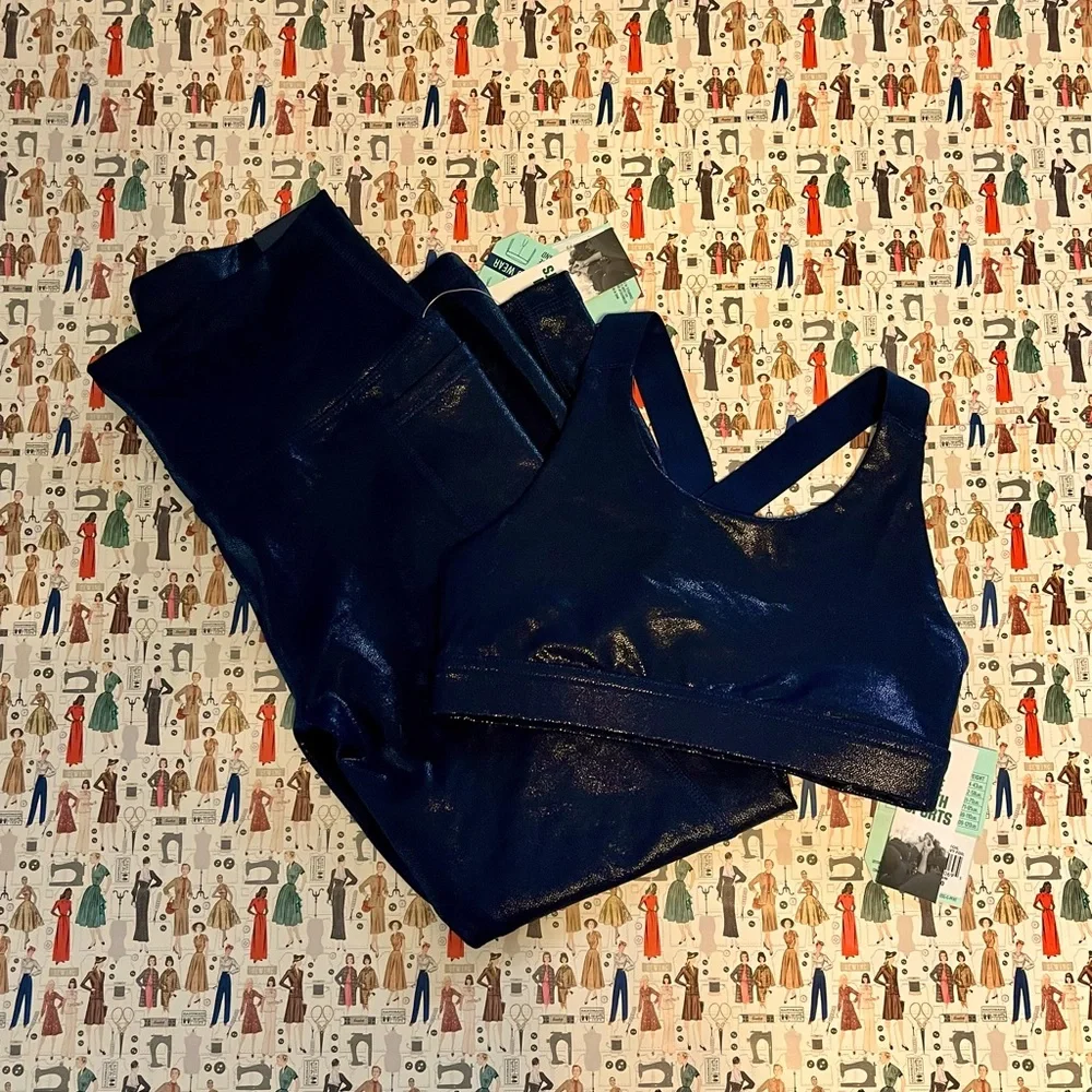 Dark blue yoga set 🖤 - Picture 1 of 9